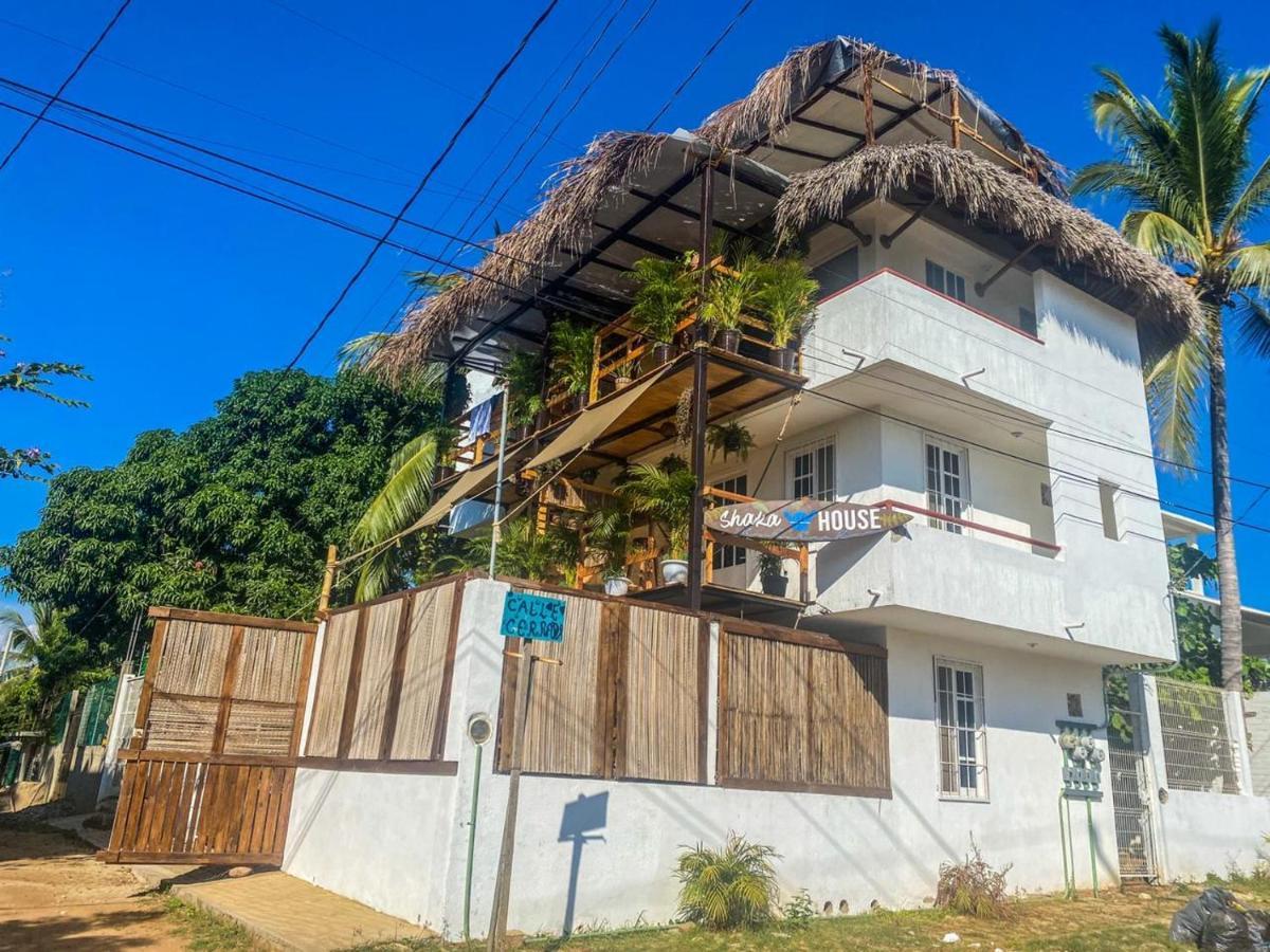 Shaka House Hotel ปูแอร์โตเอสกอนดิโด ภายนอก รูปภาพ