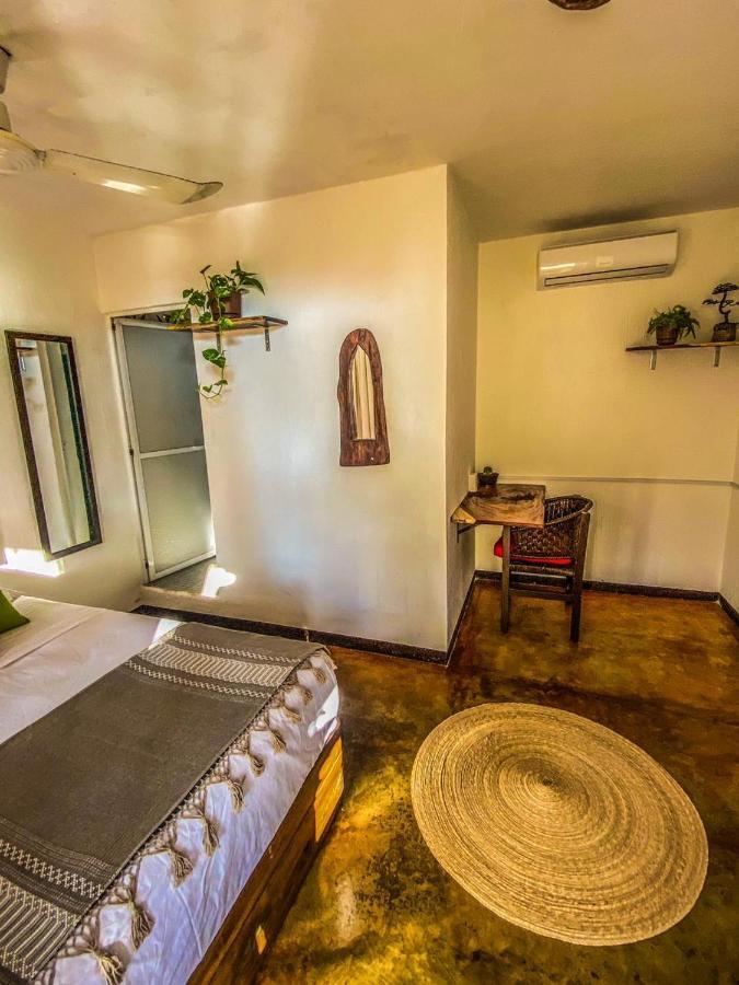 Shaka House Hotel ปูแอร์โตเอสกอนดิโด ภายนอก รูปภาพ