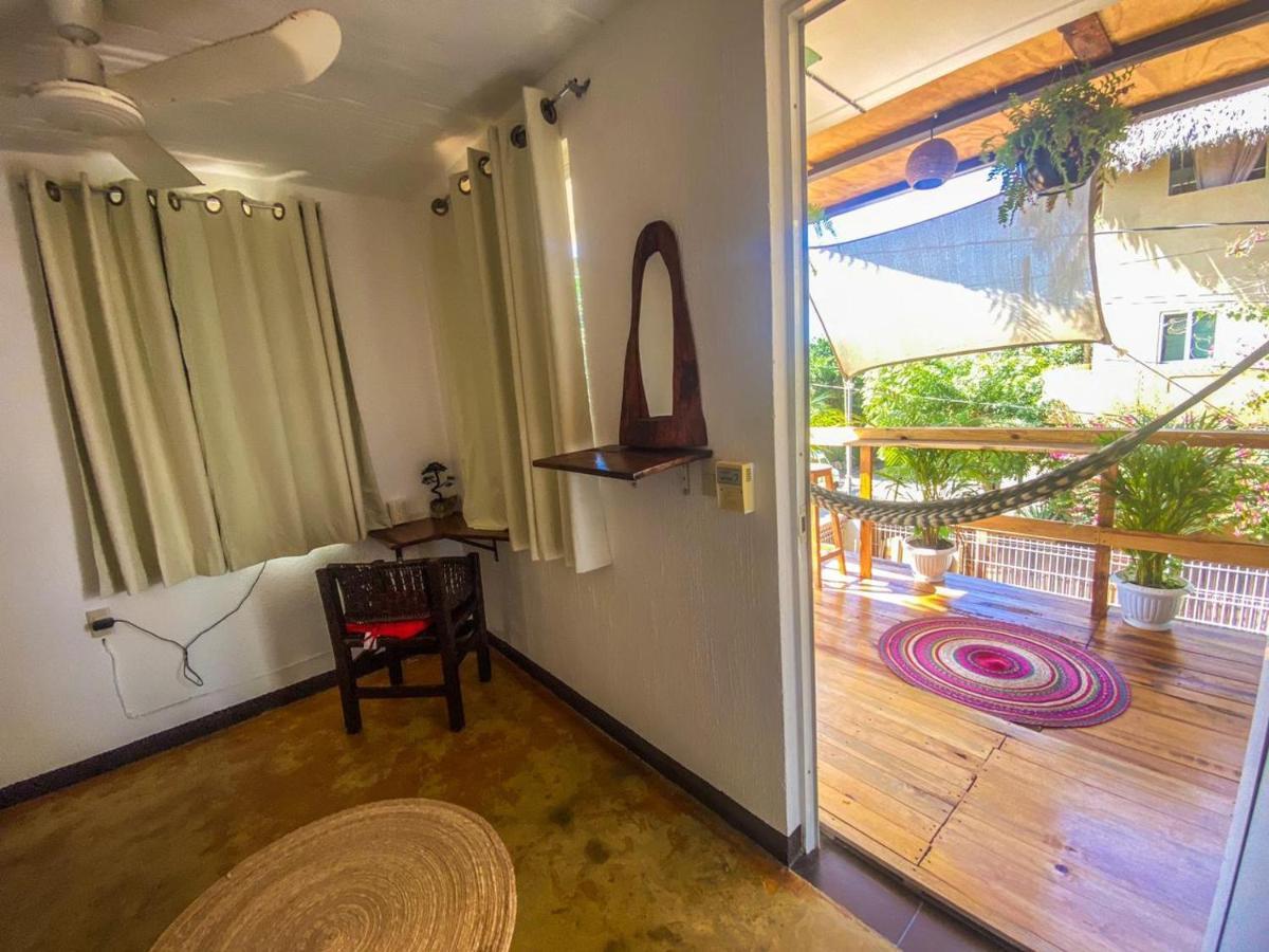 Shaka House Hotel ปูแอร์โตเอสกอนดิโด ภายนอก รูปภาพ