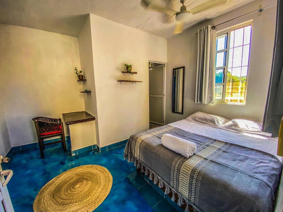 Shaka House Hotel ปูแอร์โตเอสกอนดิโด ภายนอก รูปภาพ