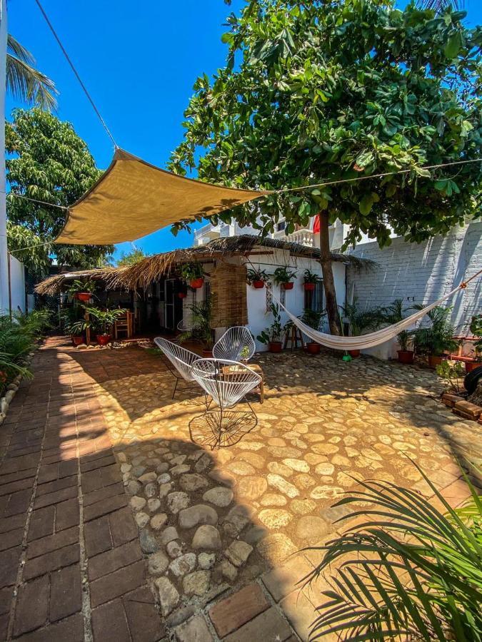 Shaka House Hotel ปูแอร์โตเอสกอนดิโด ภายนอก รูปภาพ